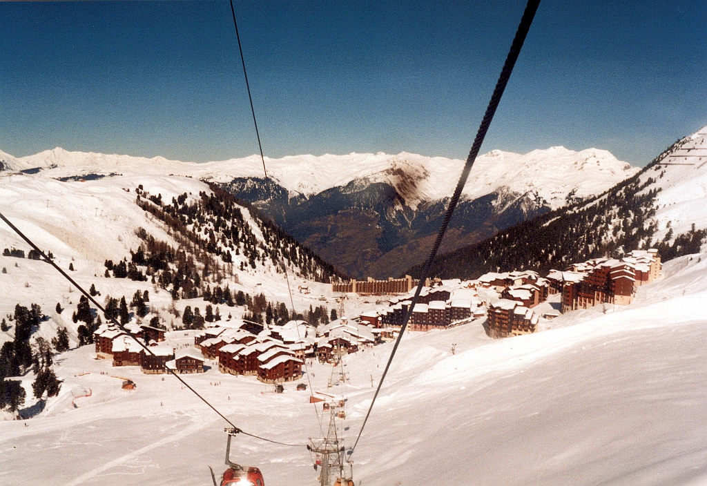 1996 - La Plagne 05 (Plagne-Bellecôte vue des télécabines).jpg